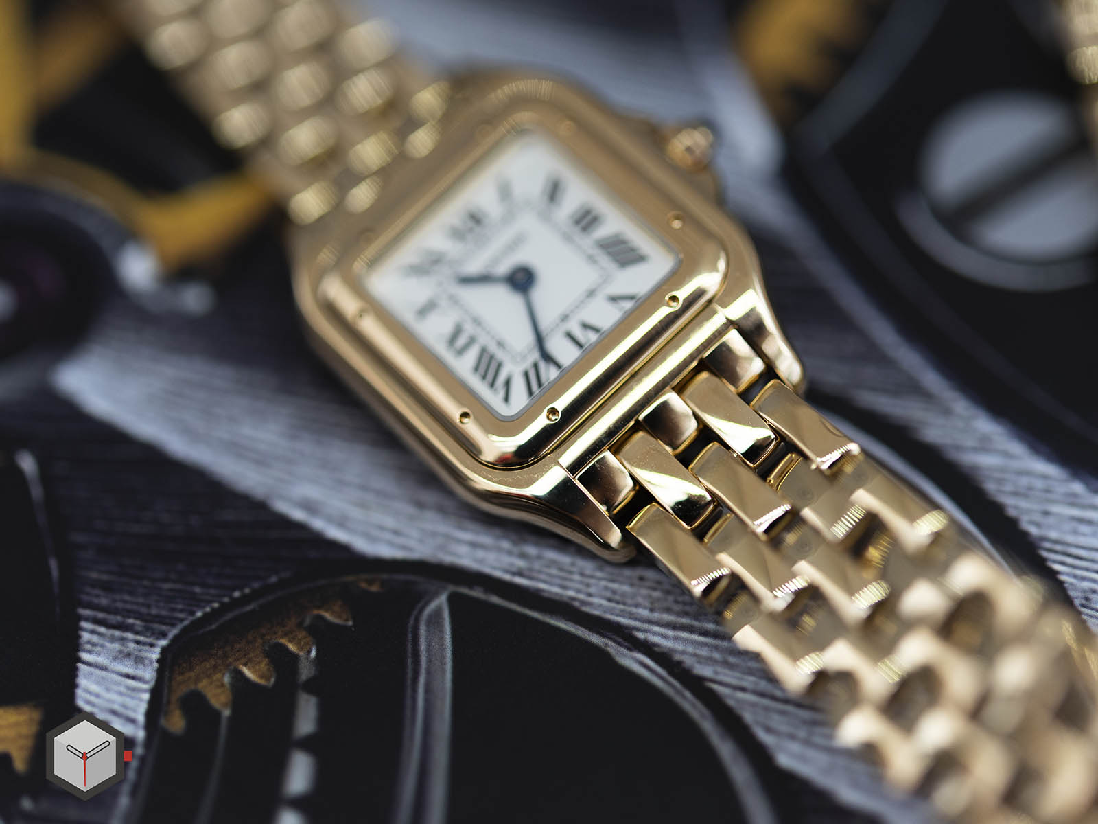 cartier solid gold watch