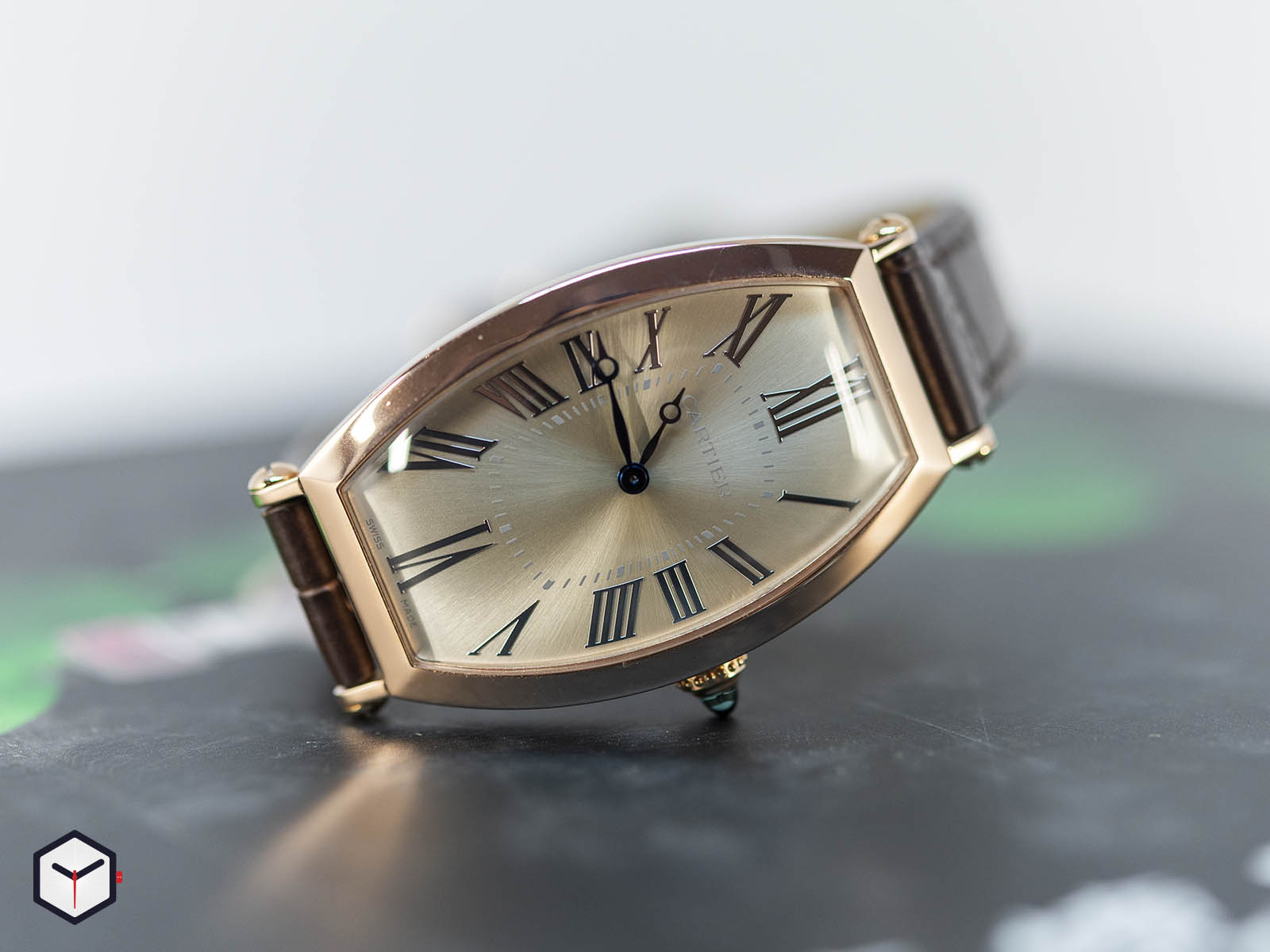 cartier tonneau watch