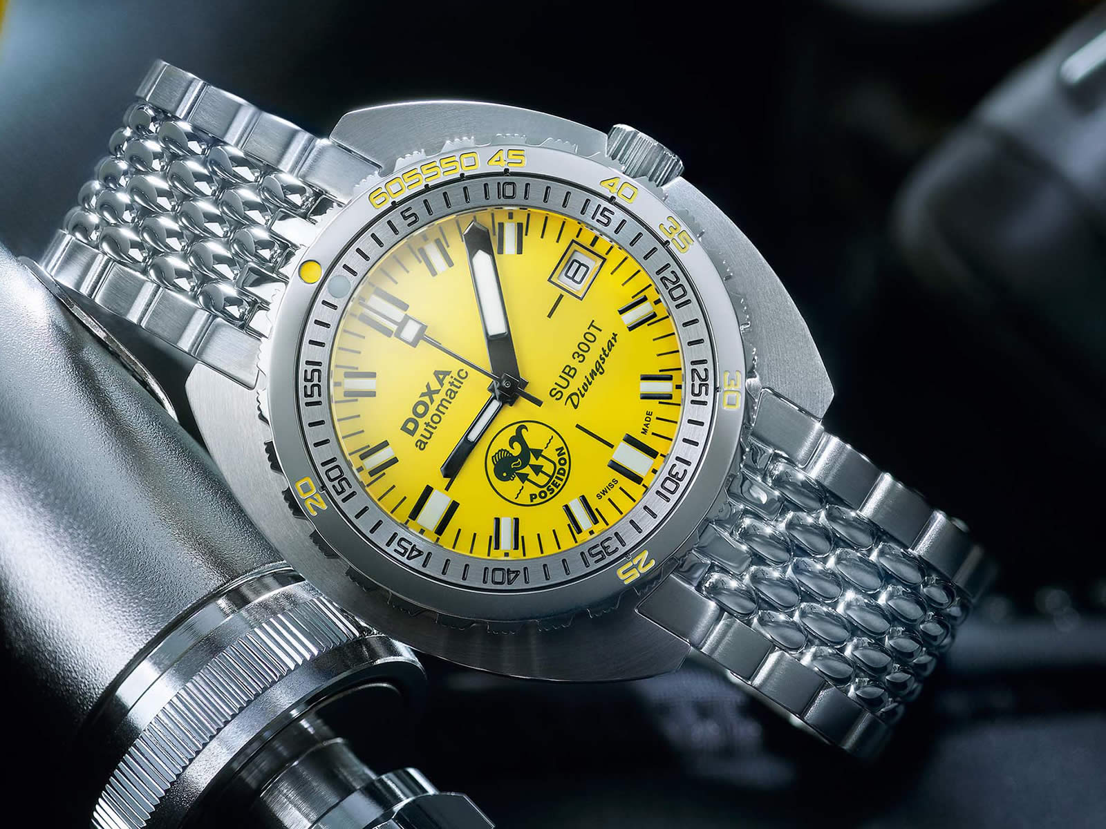 doxa-sub-300t-divingstar-poseidon-editio