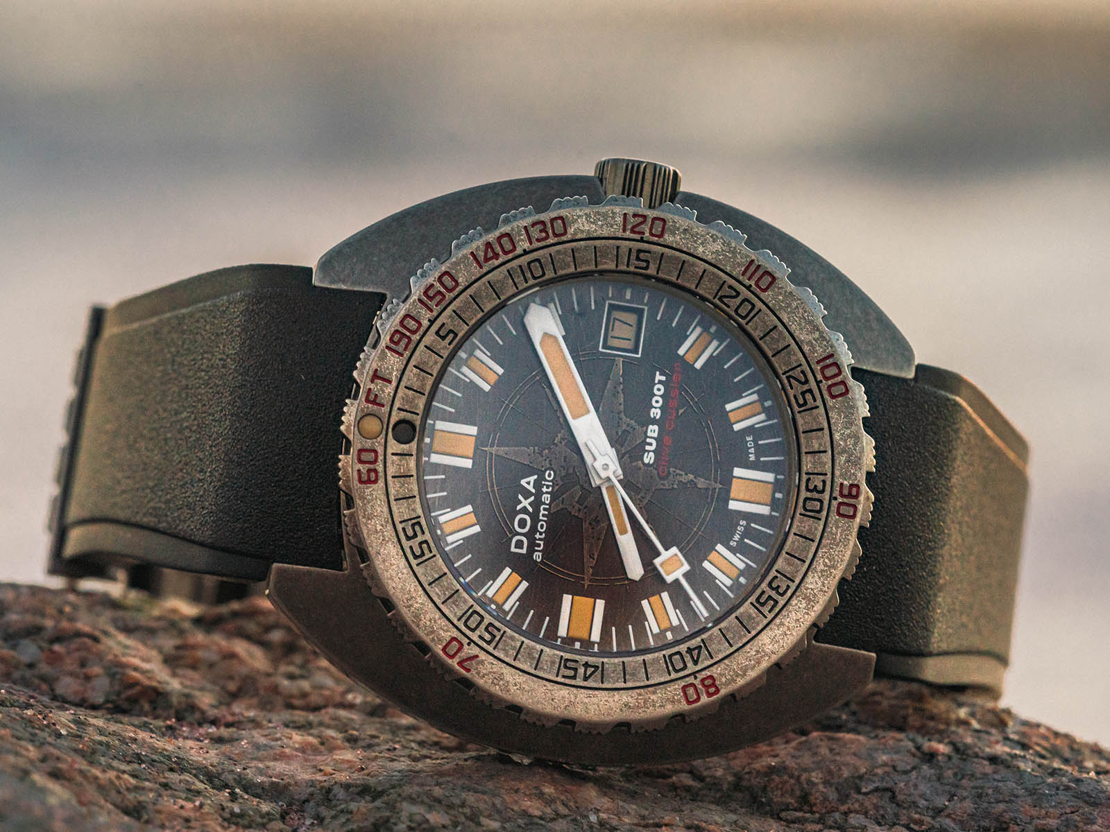doxa-sub-300t-sharkhunter-clive-cussler-6.jpg
