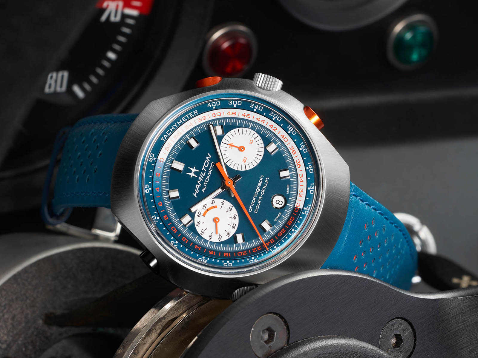 hamilton-chrono-matic-50-auto-chrono-limited-edition-blue-3.jpg