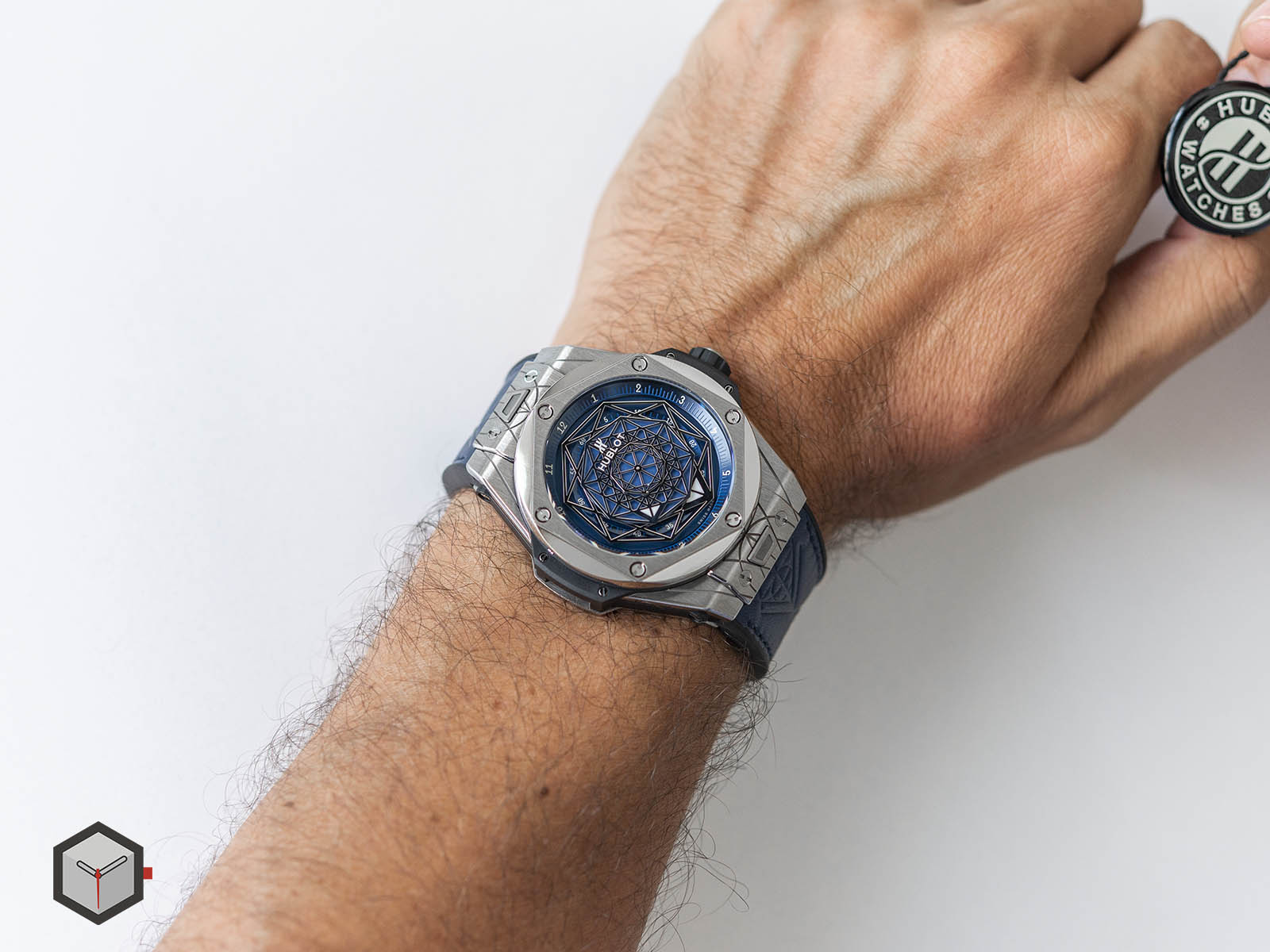 415.NX.7179.VR.MXM18 Sang Bleu Titanium Blue Big Bang Hublot Review Horobox