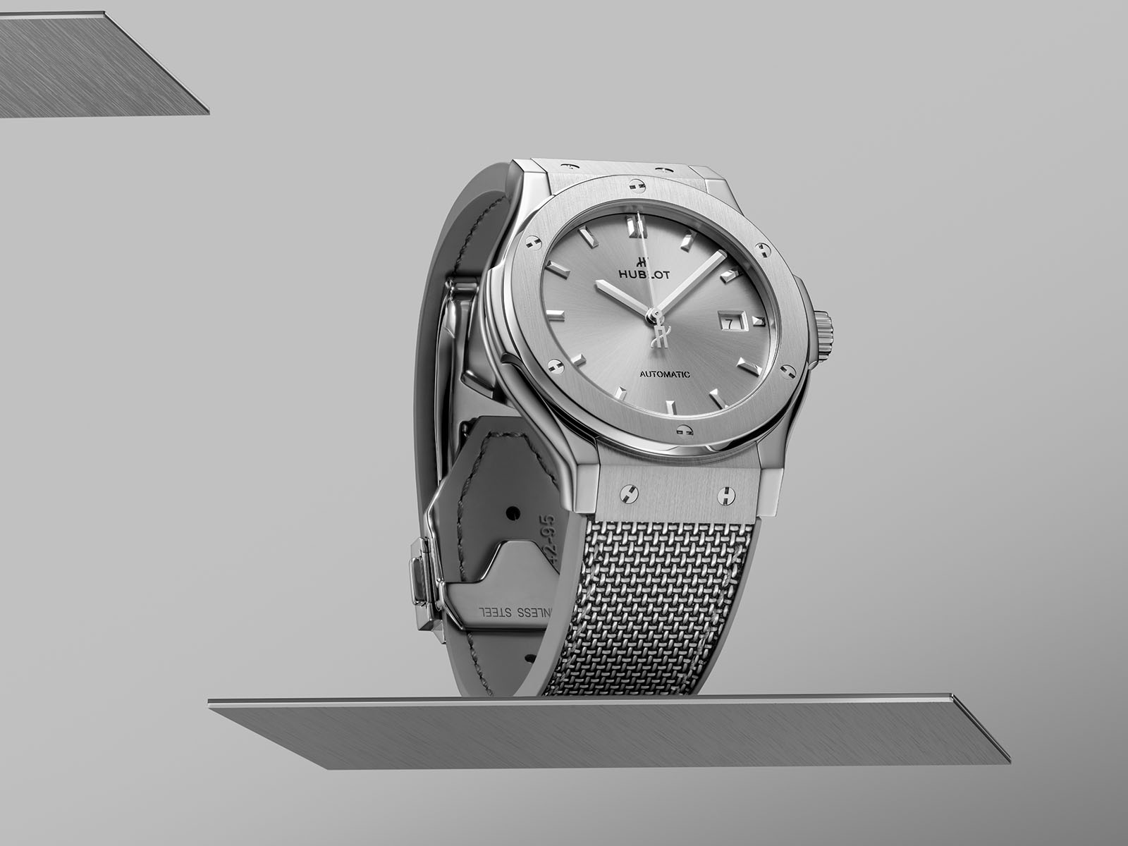 hublot-classic-fusion-essential-grey-2.jpg