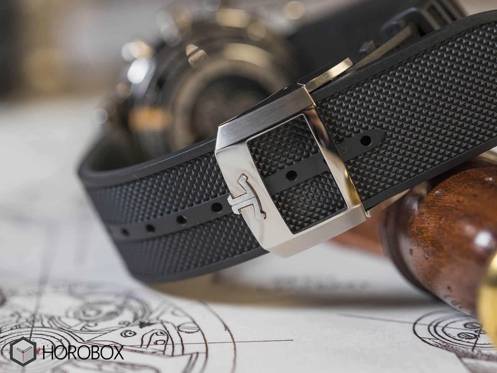 Jlc polaris rubber strap hotsell