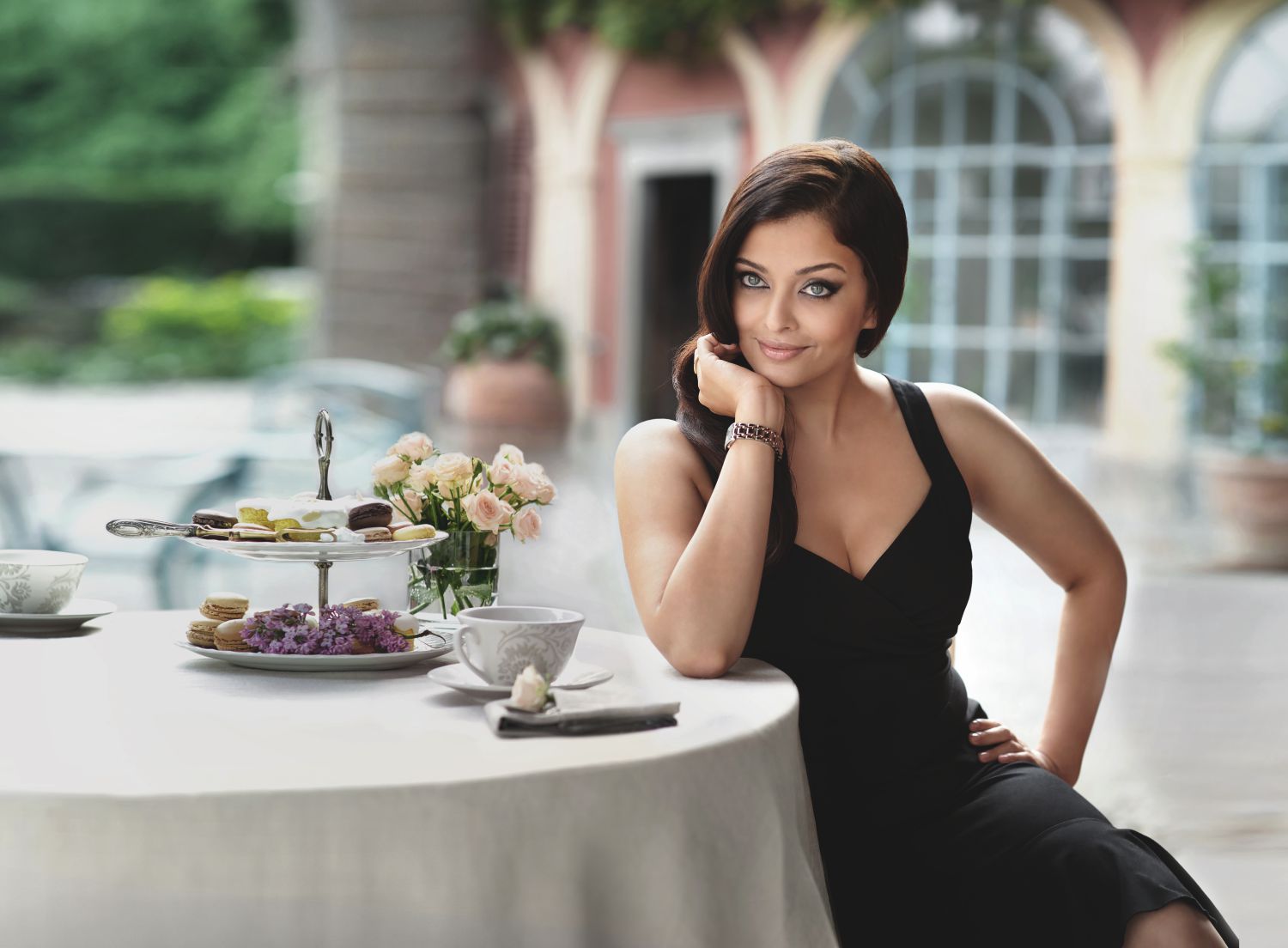 Longines-DolceVita_2016_Pictures_Aishwarya_Rai_PR_CMYK.jpg