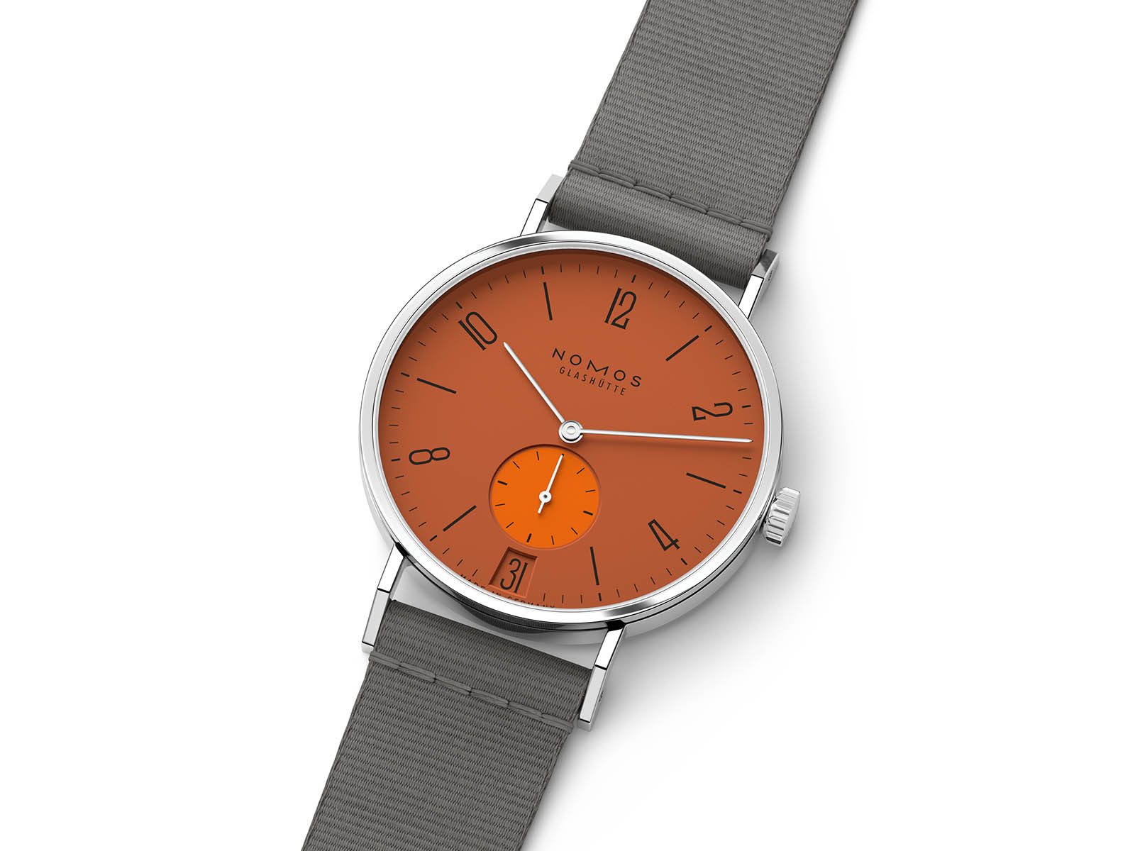 nomos-tangente-38-date-3.jpg