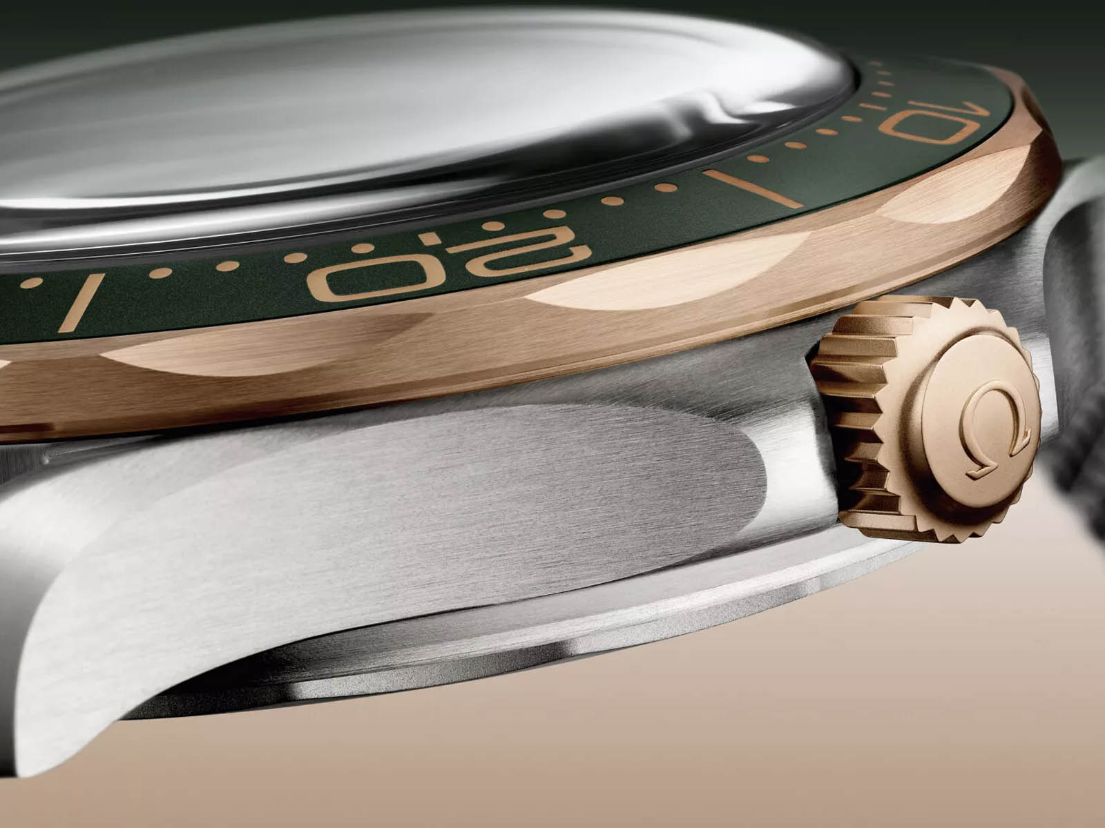 omega-seamaster-diver-300m-titanium-bronze-gold-4.jpg