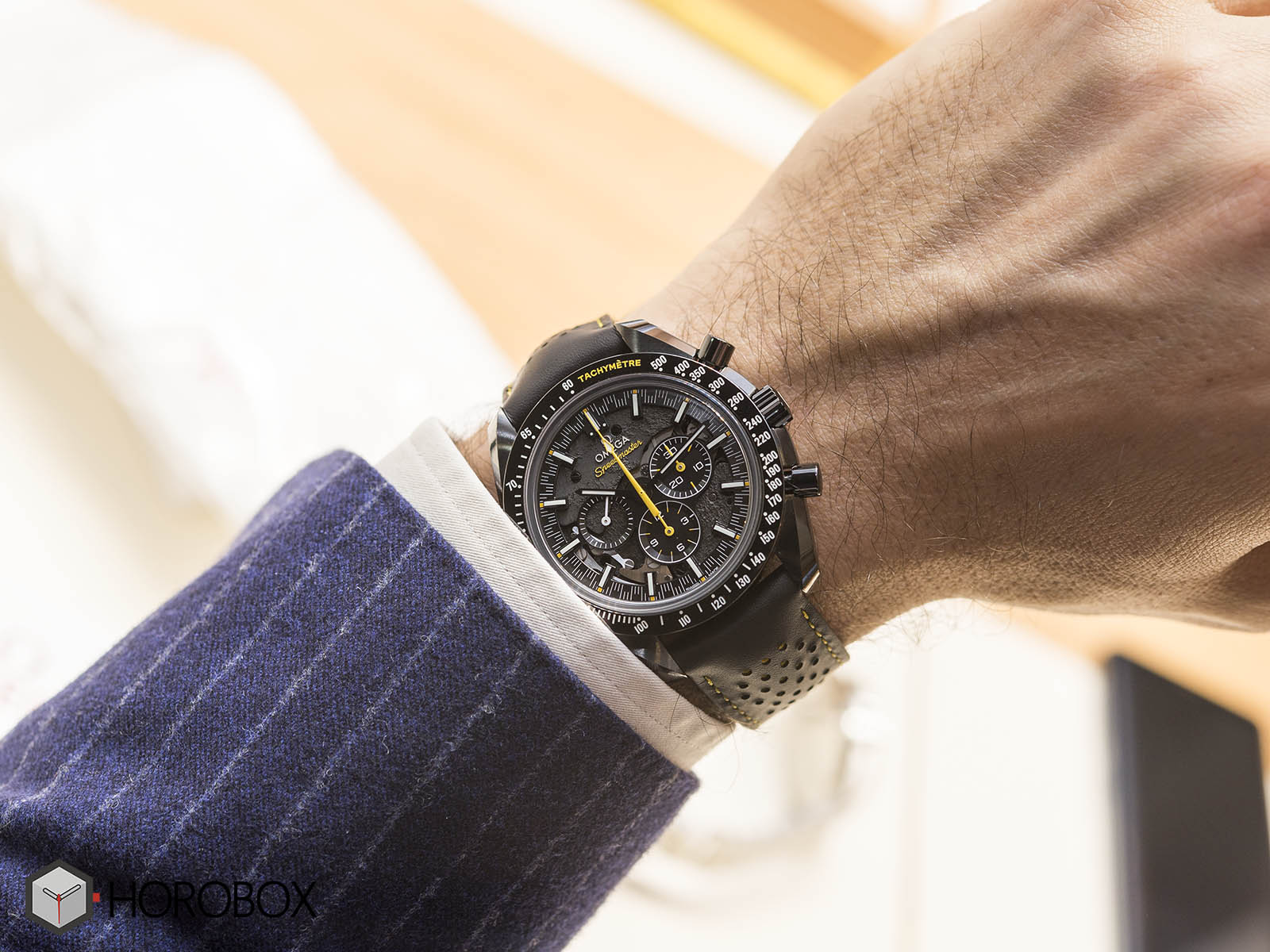 omega speedmaster professional dark side of the moon