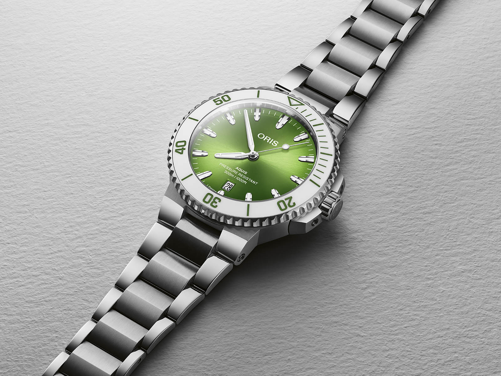 oris-aquis-date-41-5-mm-new-dials-3.jpg