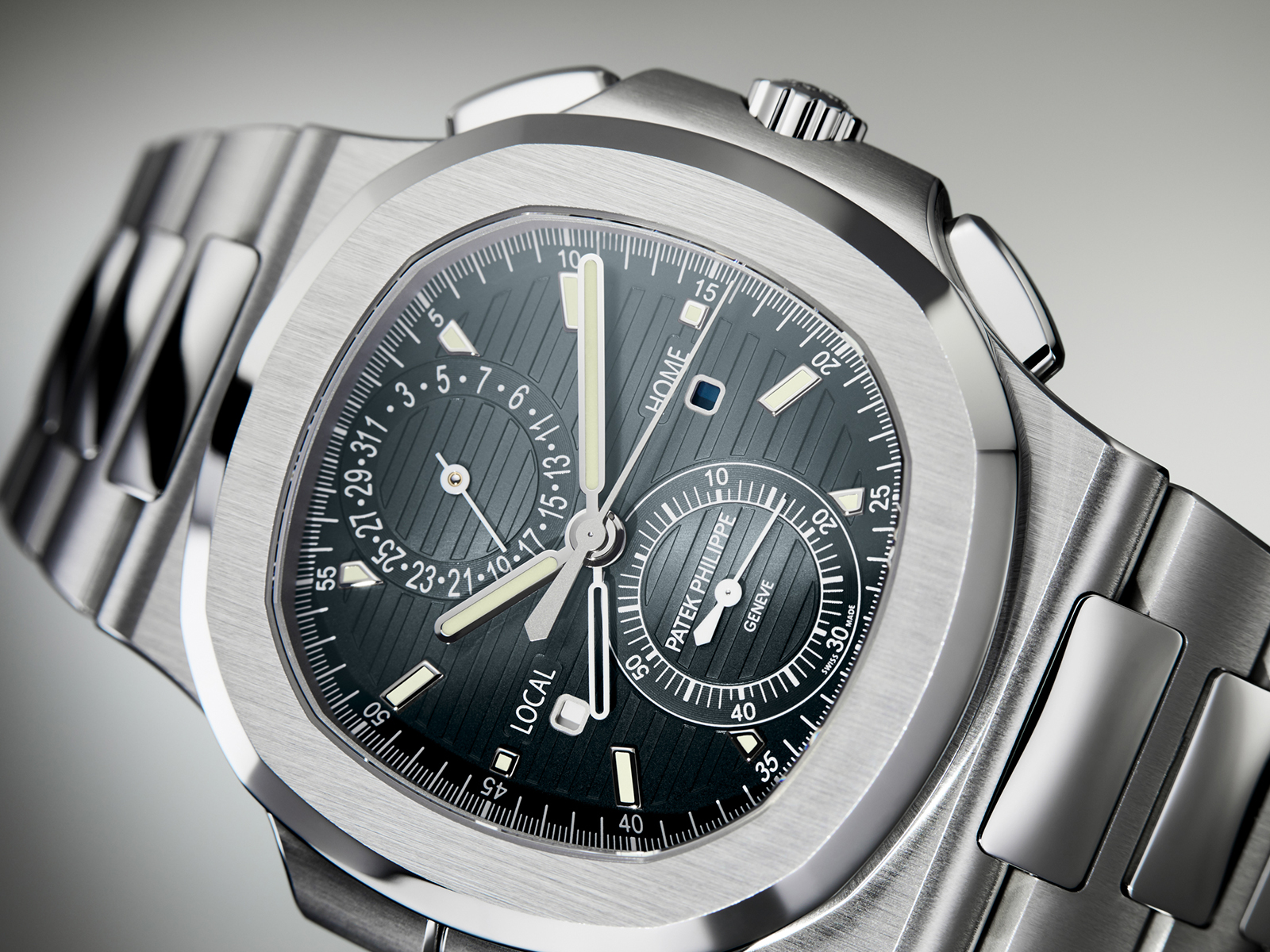 Introducing the Patek Philippe 5935A-001 World Time Flyback