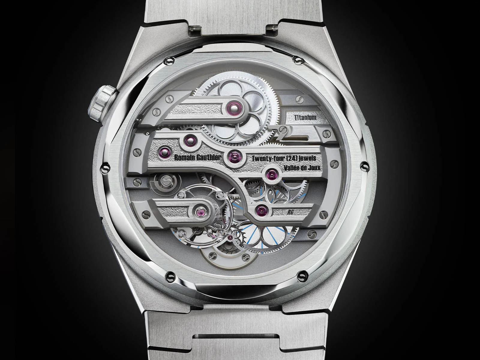 romain-gauthier-titanium-edition-bracelet-black-dials-5.jpg