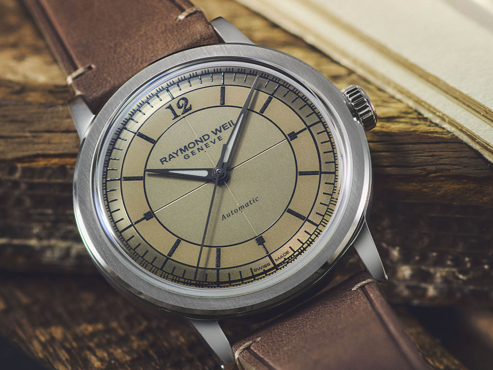 shellman-raymond-weil-millesime-centre-seconds-2.jpg