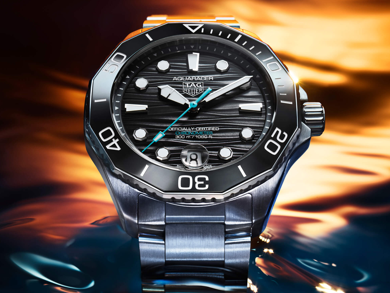 TAG Heuer Aquaracer Professional 300 Date GMT