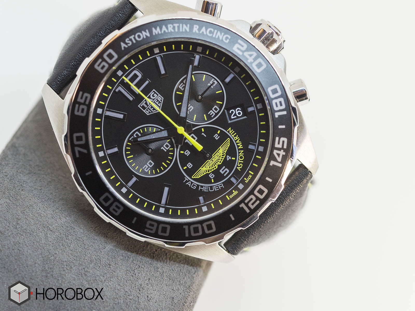 caz101p-fc8245-tag-heuer-formula-1-chronograph-4.jpg