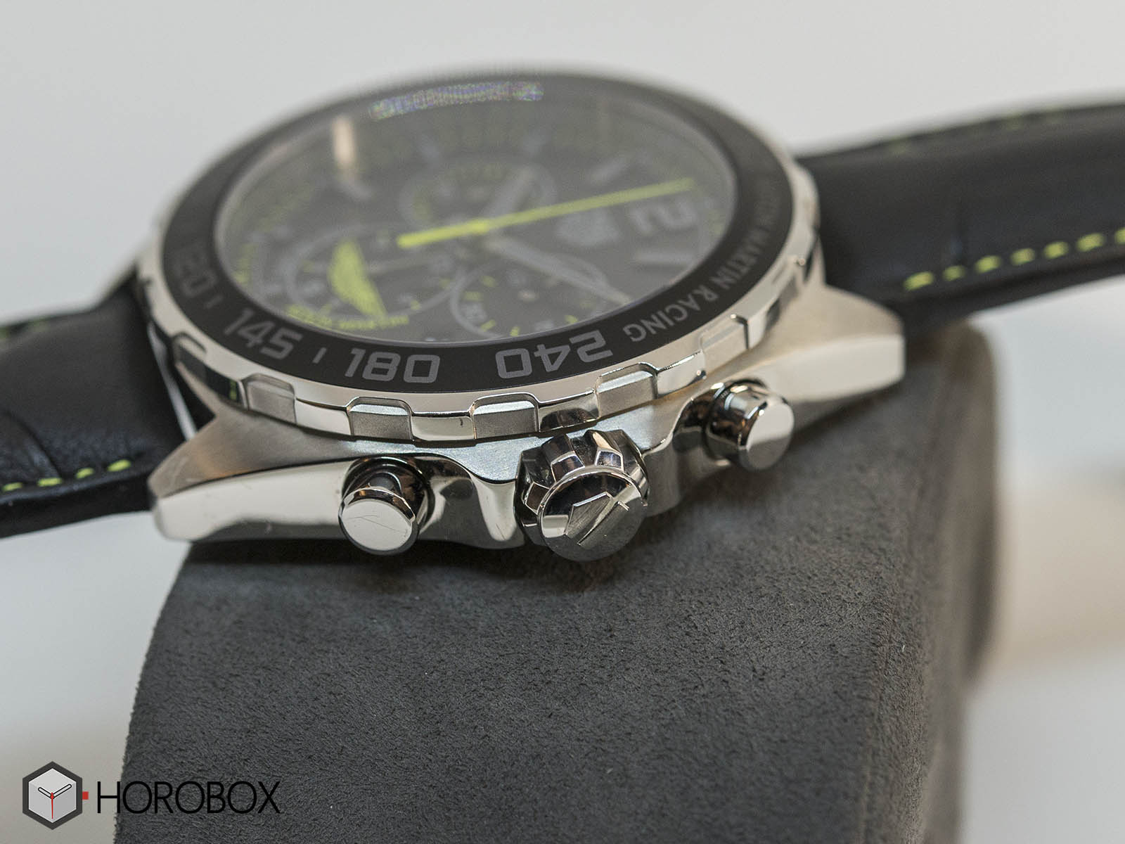 caz101p-fc8245-tag-heuer-formula-1-chronograph-5.jpg