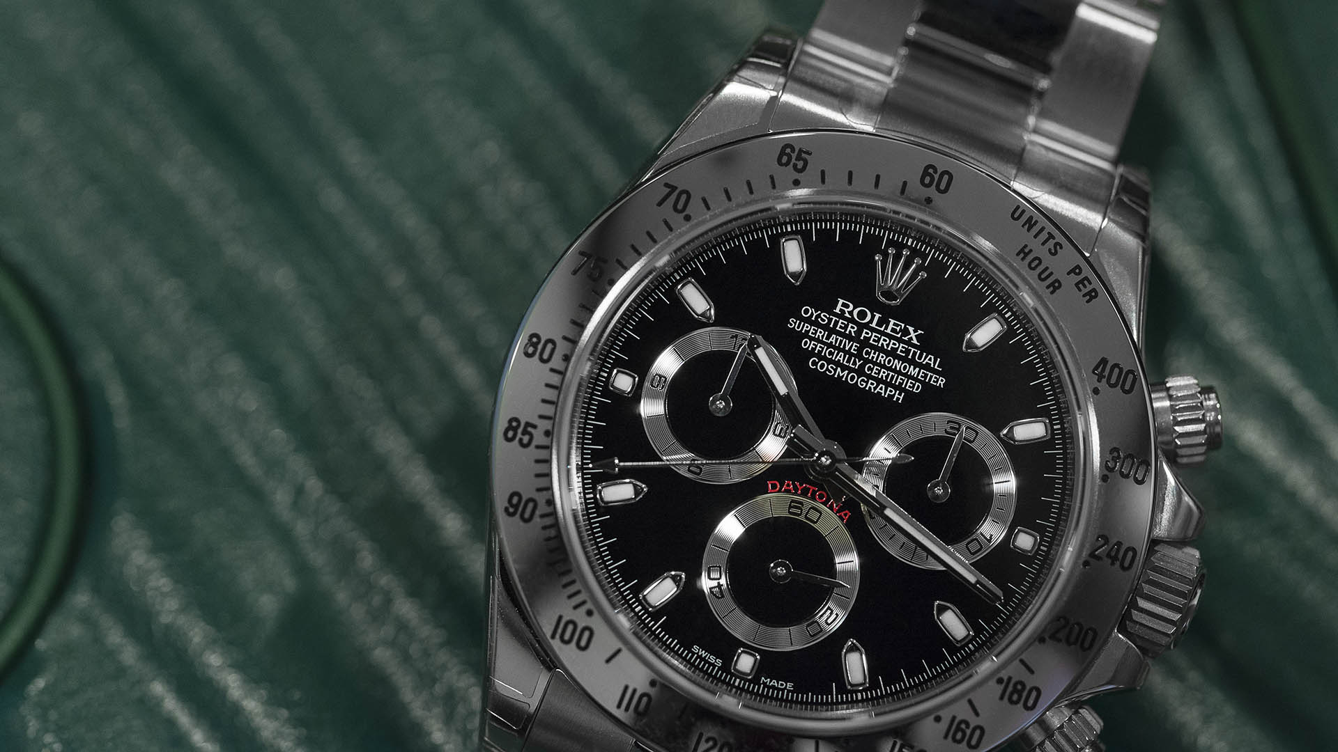 Rolex_COSMOGRAPH_DAYTONA_Oyster_40mm_steel_116520_2s.jpg