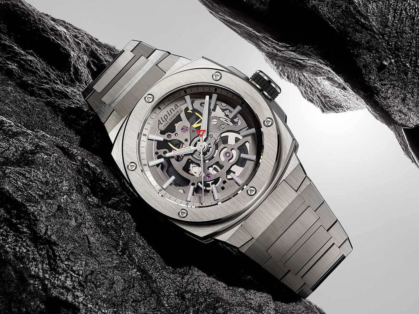 alpina-alpiner-extreme-skeleton-automatic-2.jpg