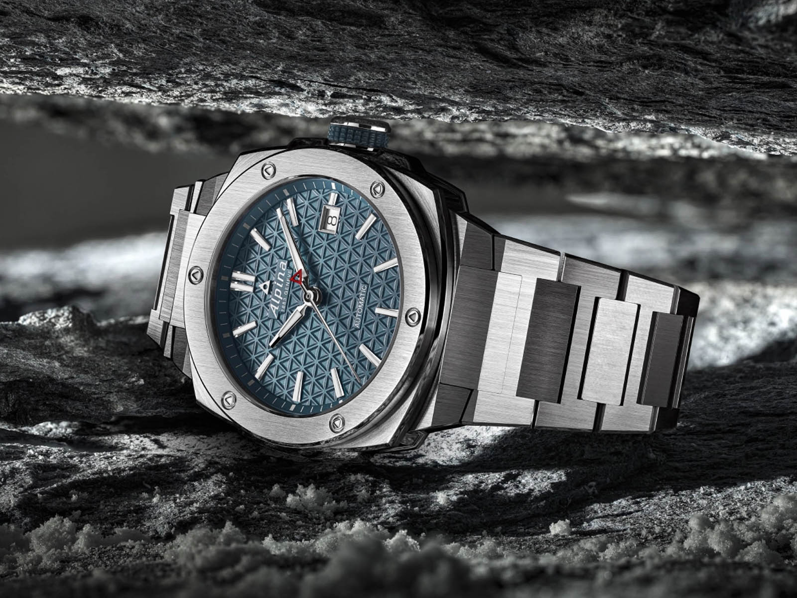 Alpina-Alpiner-Extreme-Automatic-39-mm-3.jpg