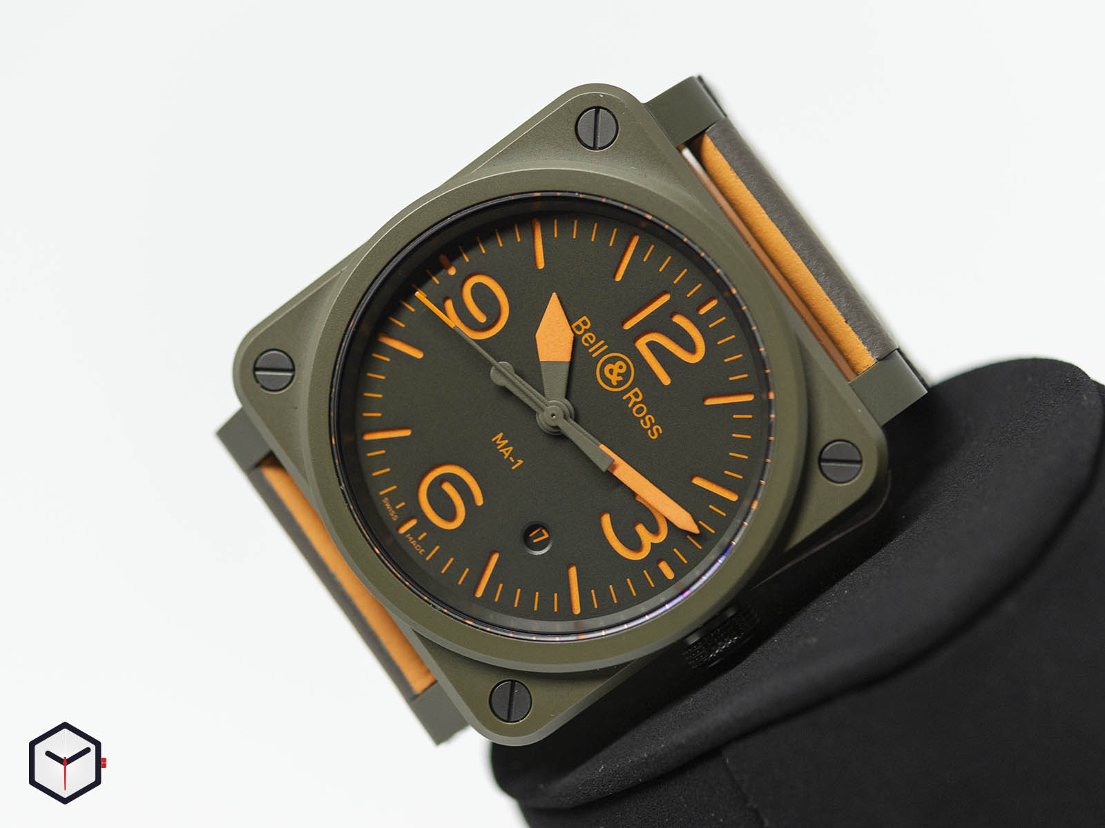 BR0392-KAO-CE/SCA | BR 03-92 | MA-1 | Bell &amp; Ross | İnceleme