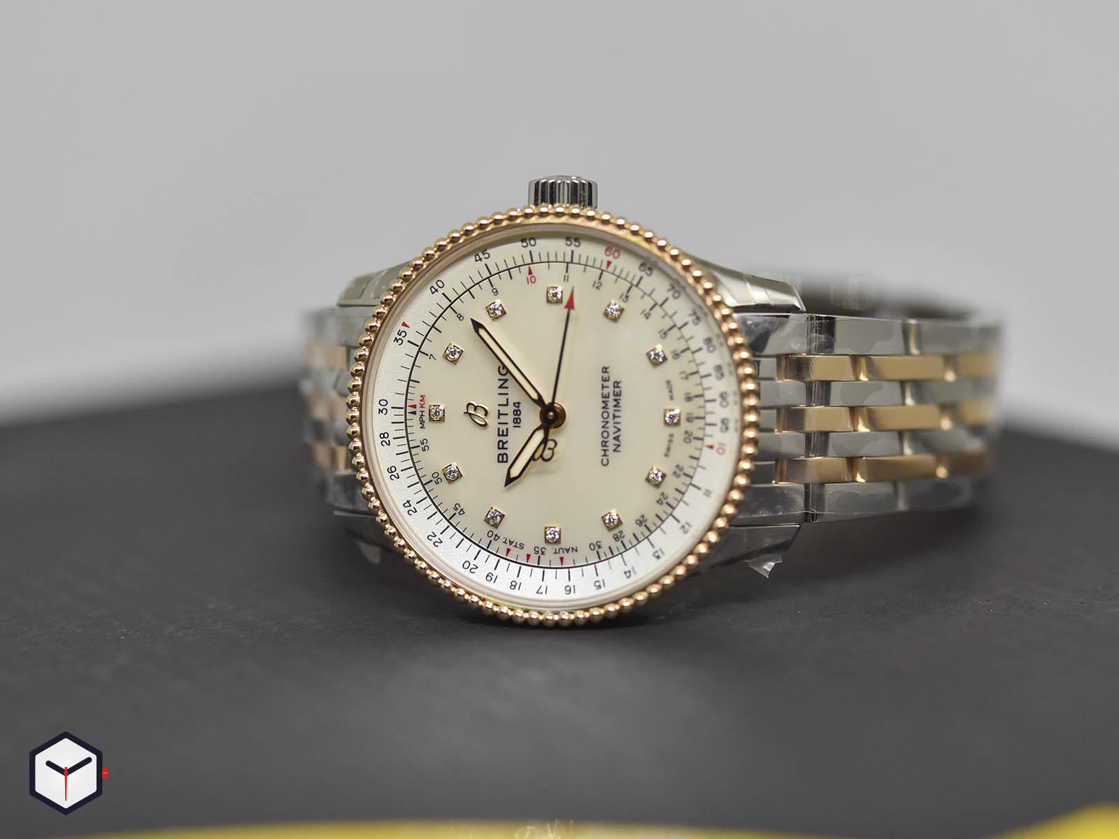Navitimer automatic 2025 35