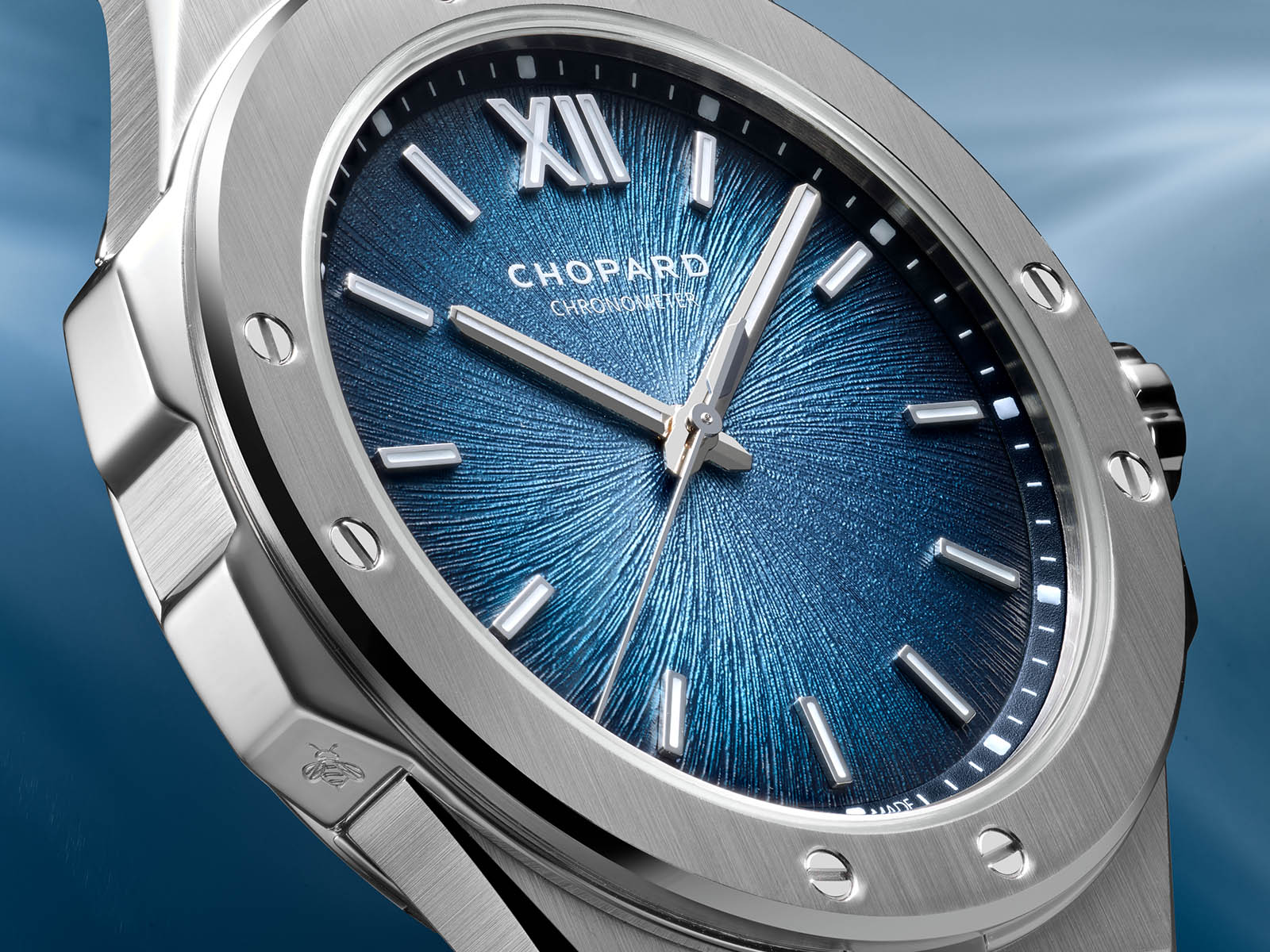 295396-9001-chopard-alpine-eagle-41-xp-cs-platinum-4-.jpg