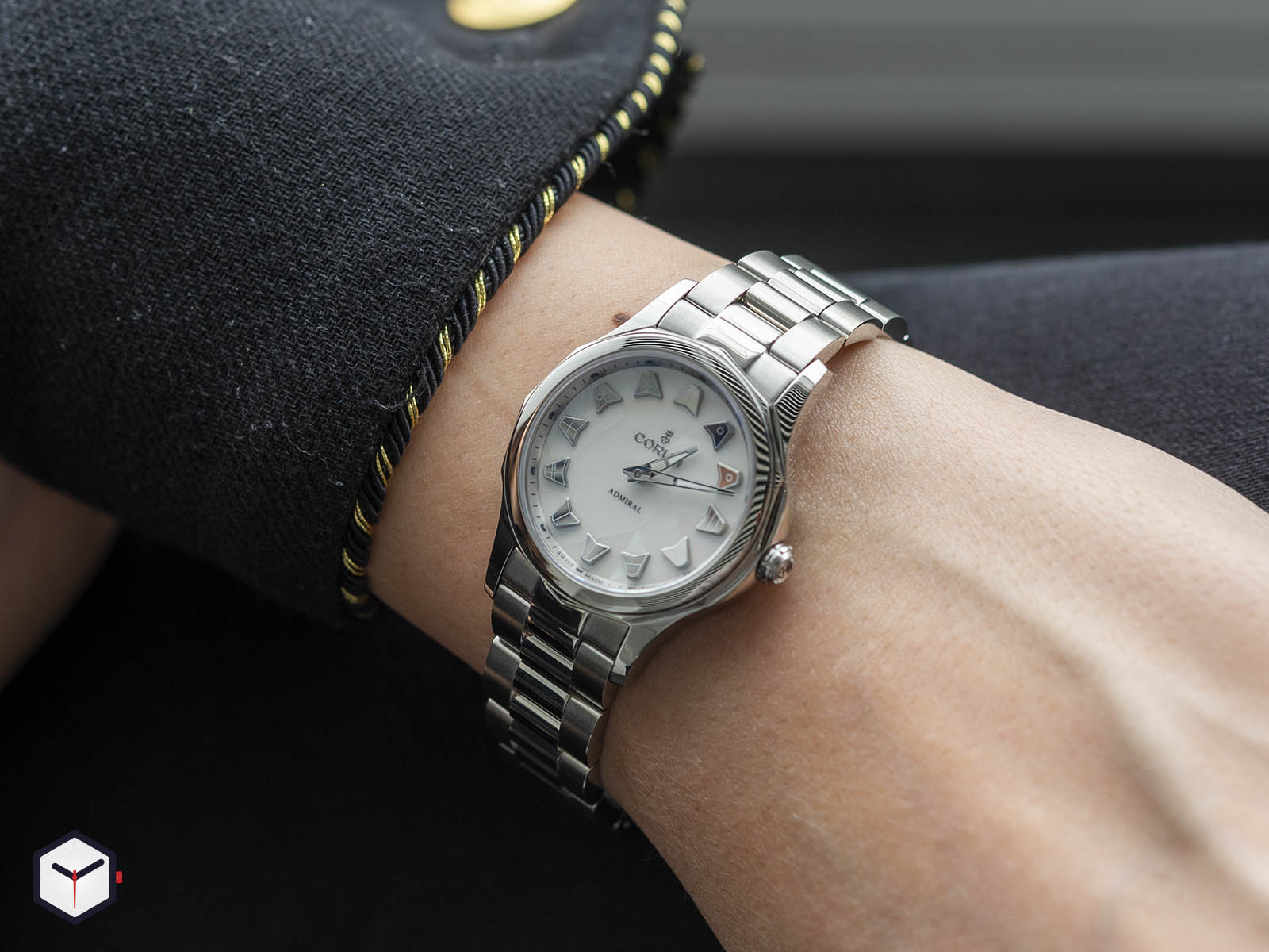 A400 03593 Legend 32 Admiral Corum Review Horobox