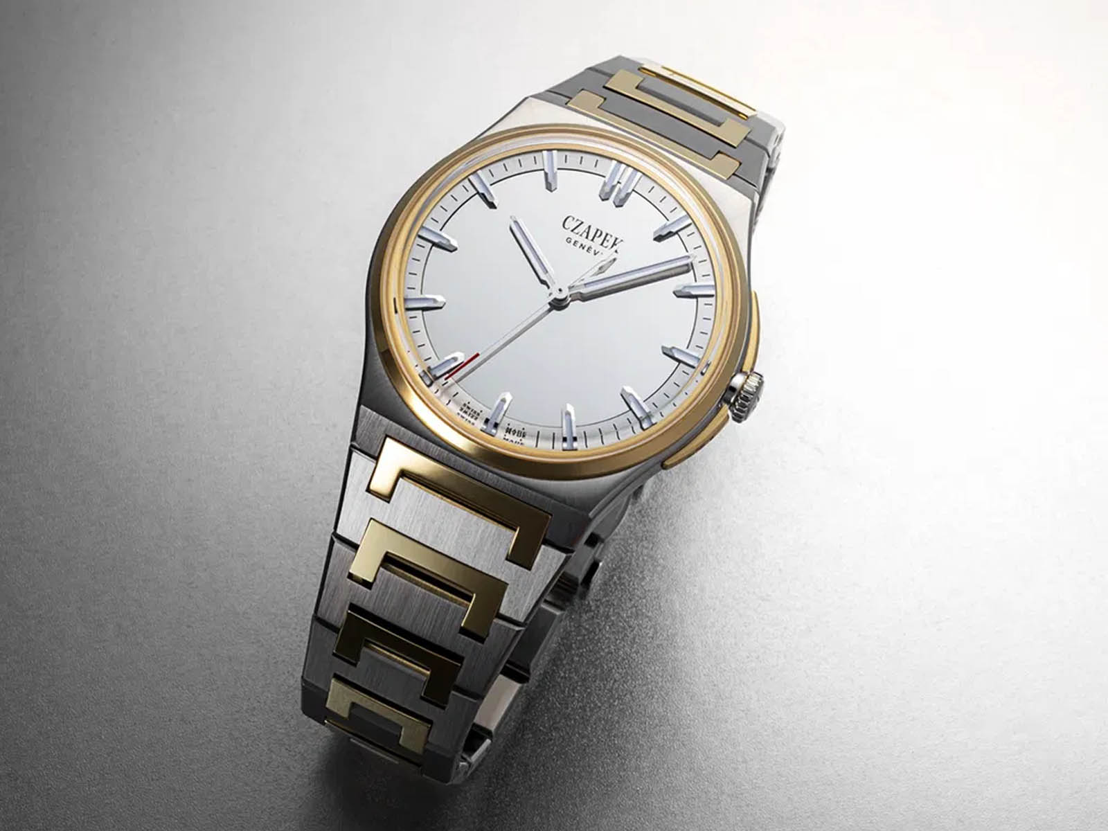 czapek-antarctique-s-mirrored-sincere-platinum-jubilee-edition-1.jpg