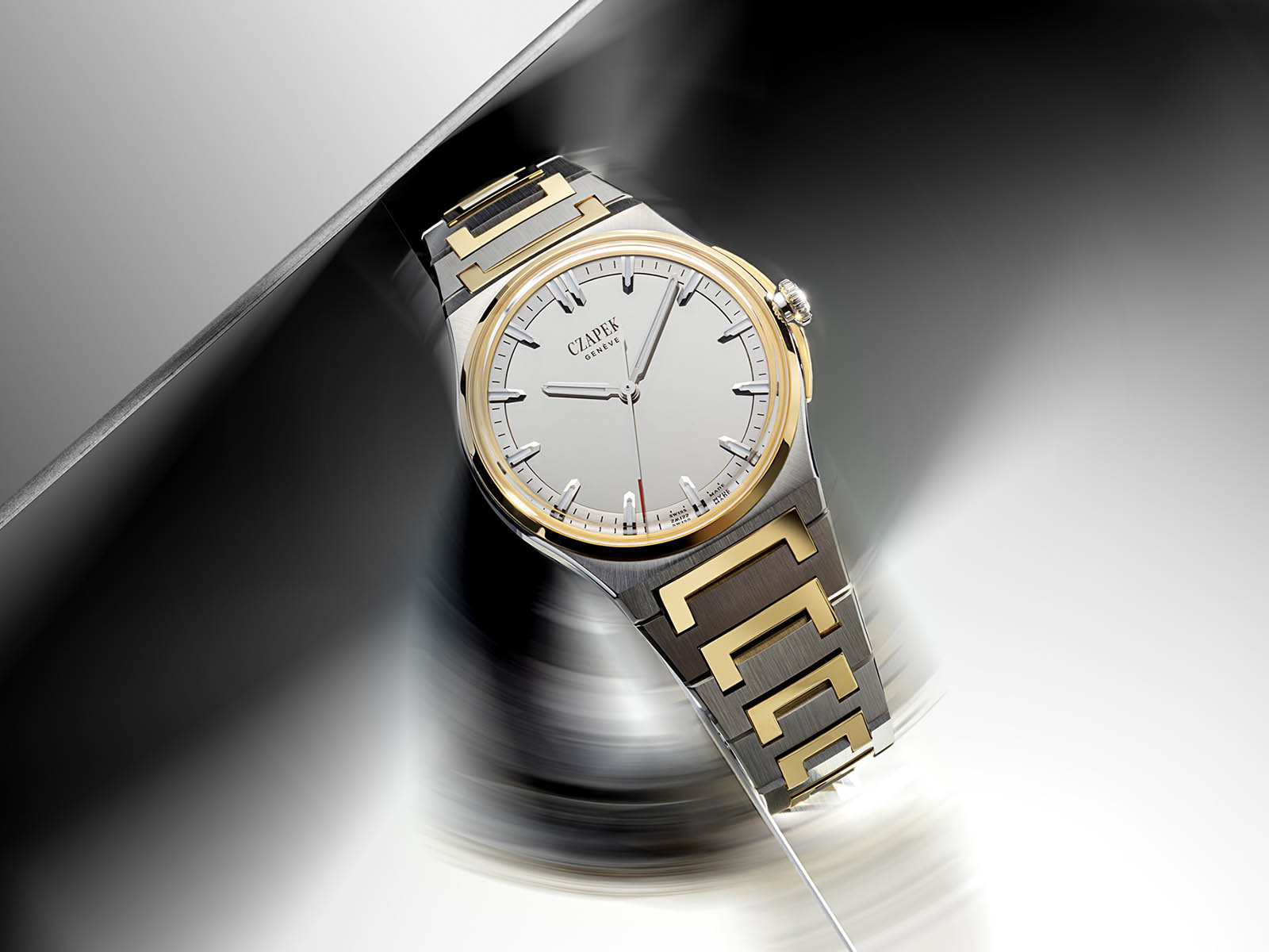 czapek-antarctique-s-mirrored-sincere-platinum-jubilee-edition-2.jpg