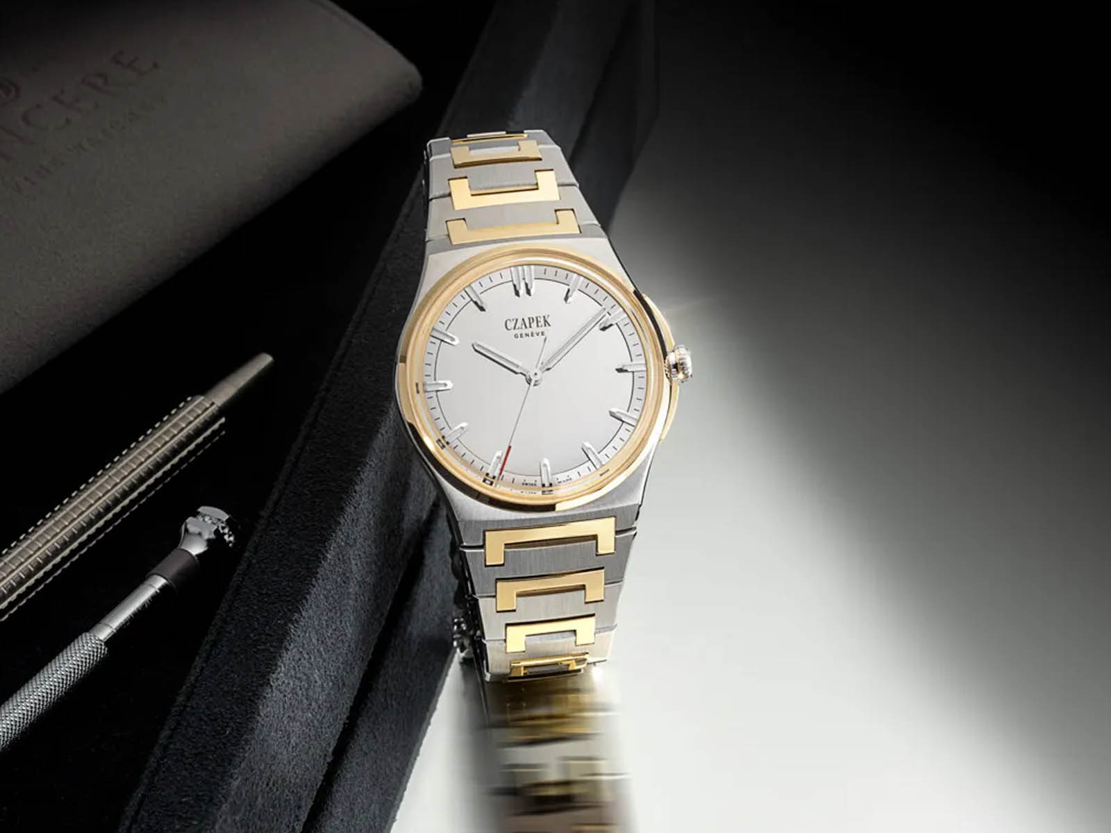 czapek-antarctique-s-mirrored-sincere-platinum-jubilee-edition-3.jpg