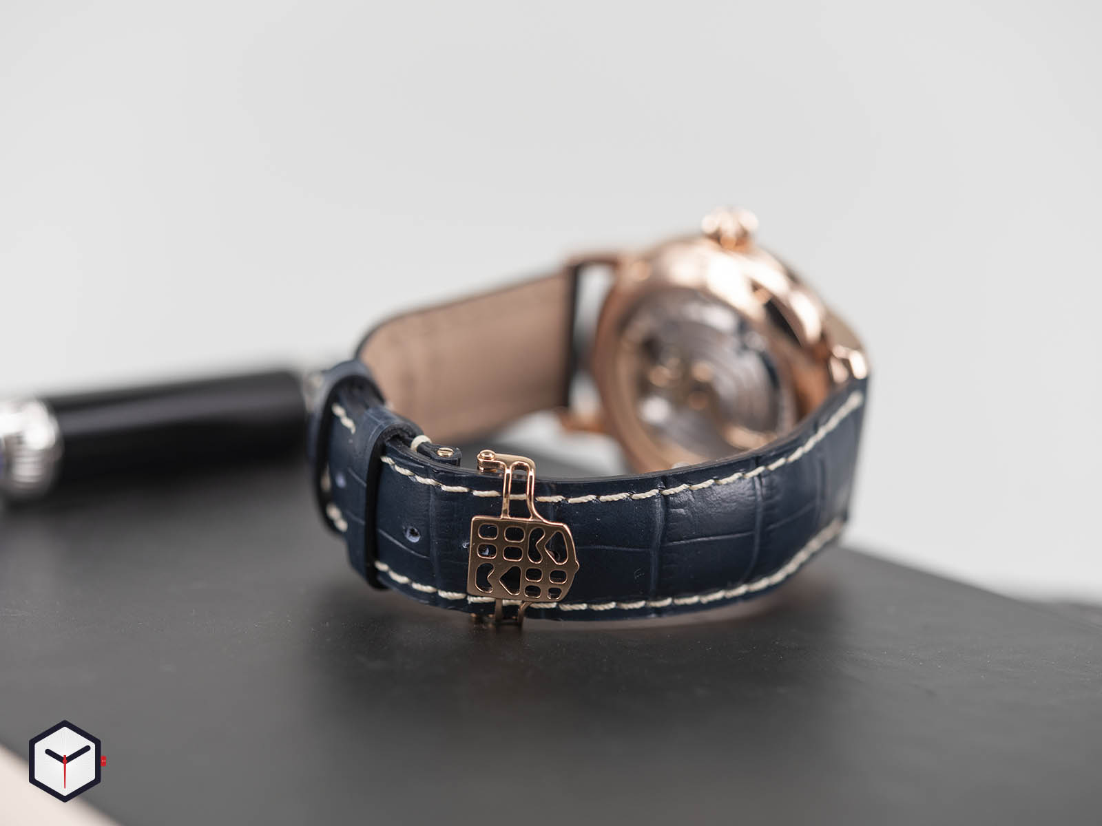 Frederique clearance constant clasp
