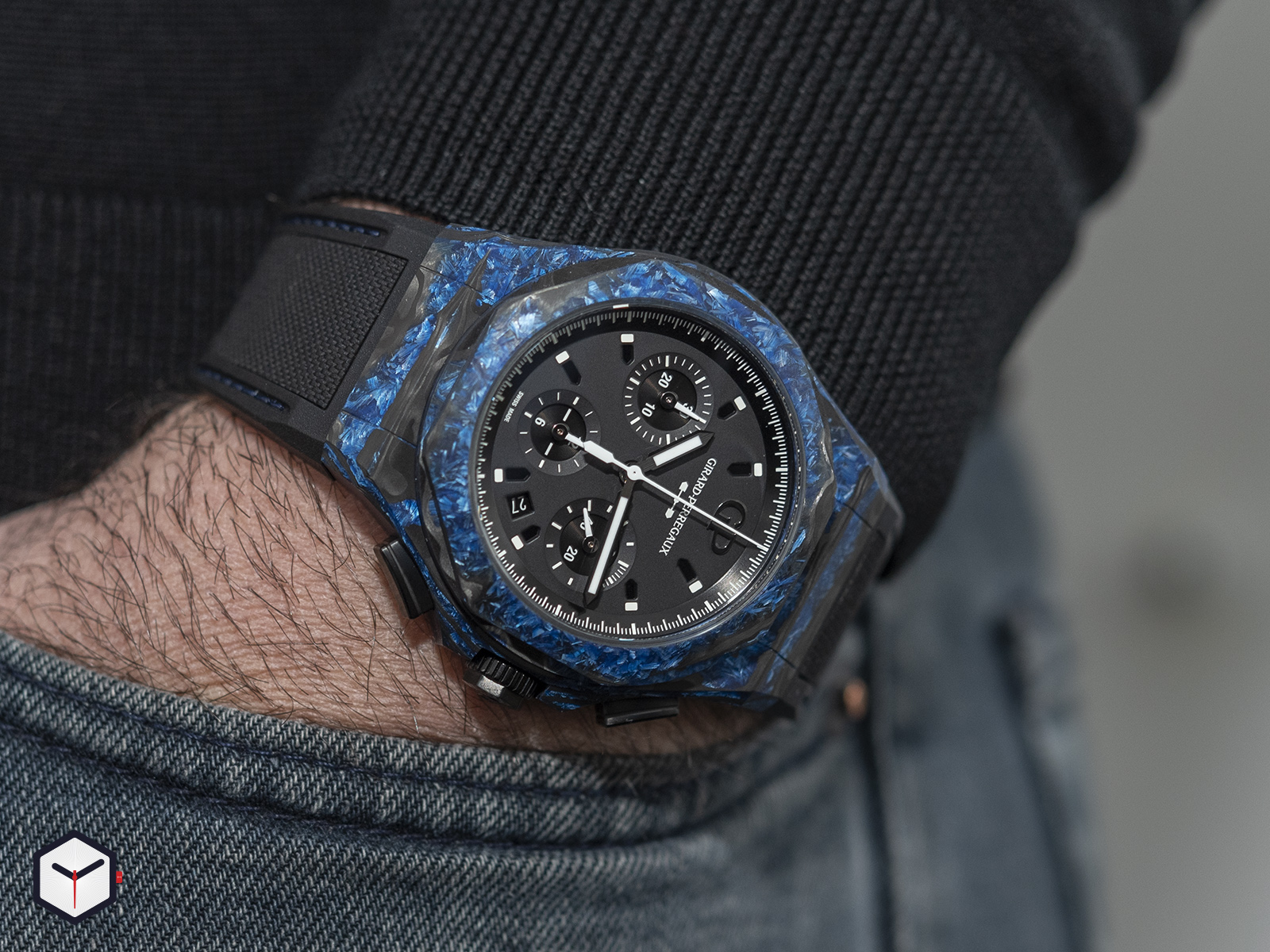 81060 36 691 FH6A Absolute Rock Laureato Girard Perregaux