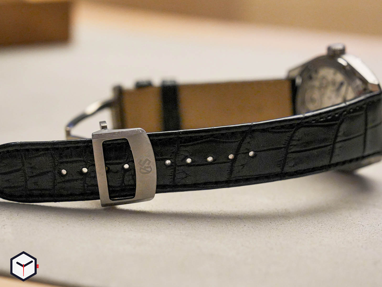 Grand-Seiko-Birch-Bark-slgw003-slgw002-8.jpg