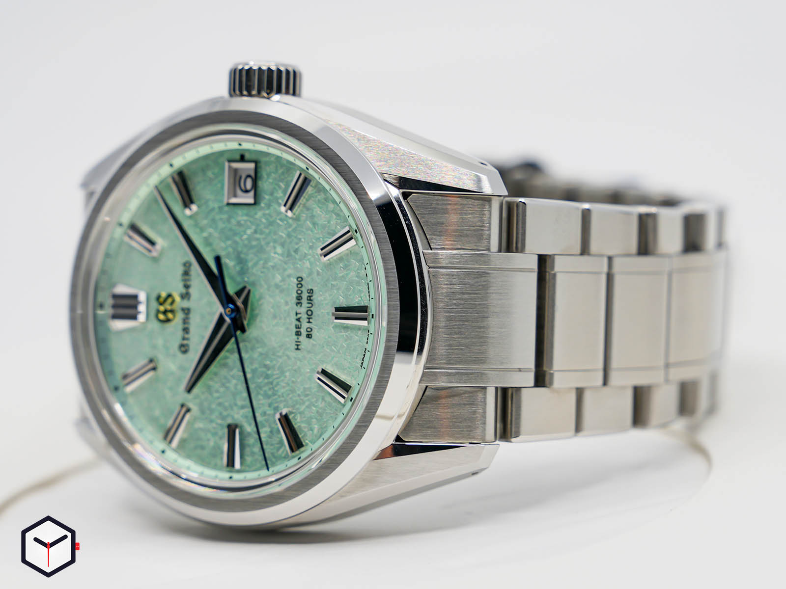 grand-seiko-hi-beat-slgh021-genbi-valley-2.jpg