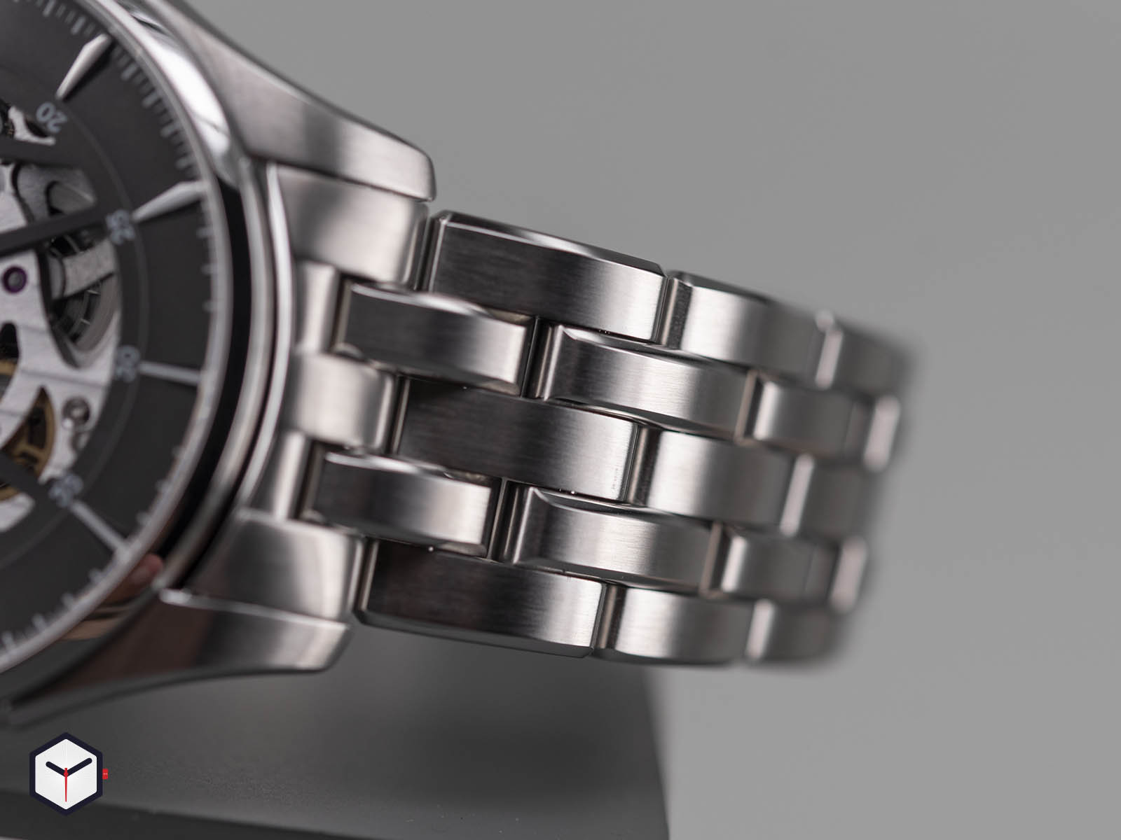 H42535180 | Skeleton Auto | Jazzmaster | Hamilton | Review