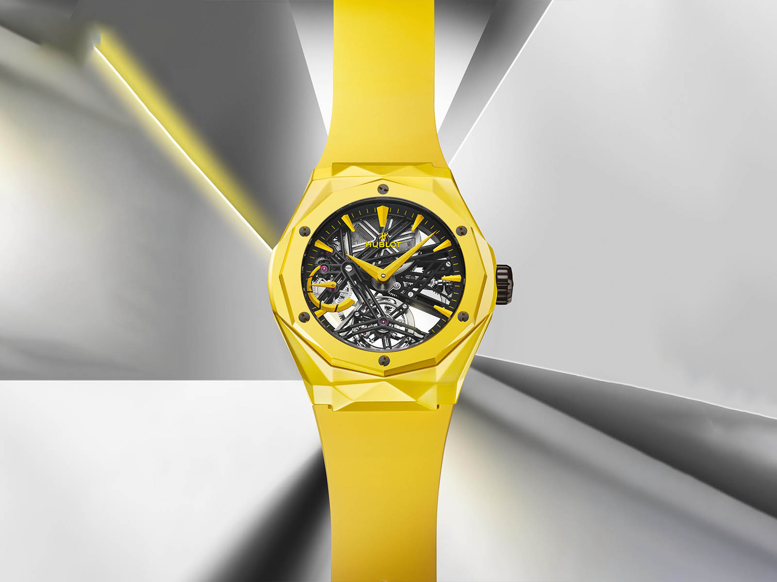hublot-classic-fusion-tourbillon-orlinski-yellow-magic-sky-blue-2.jpg