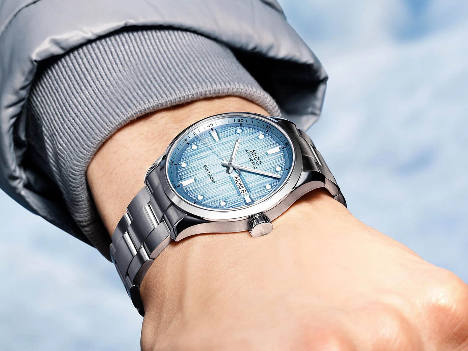 mido-multifort-m-freeze-ice-blue-dial-powermatic-80-2.jpg