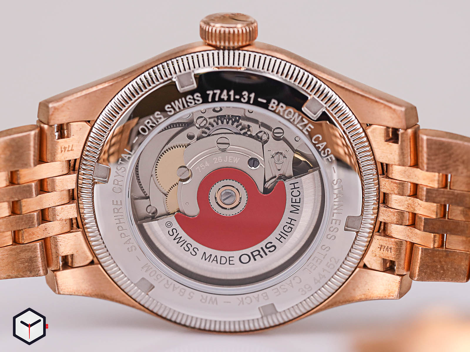 oris-big-crown-pointer-date-bronze-5.jpg