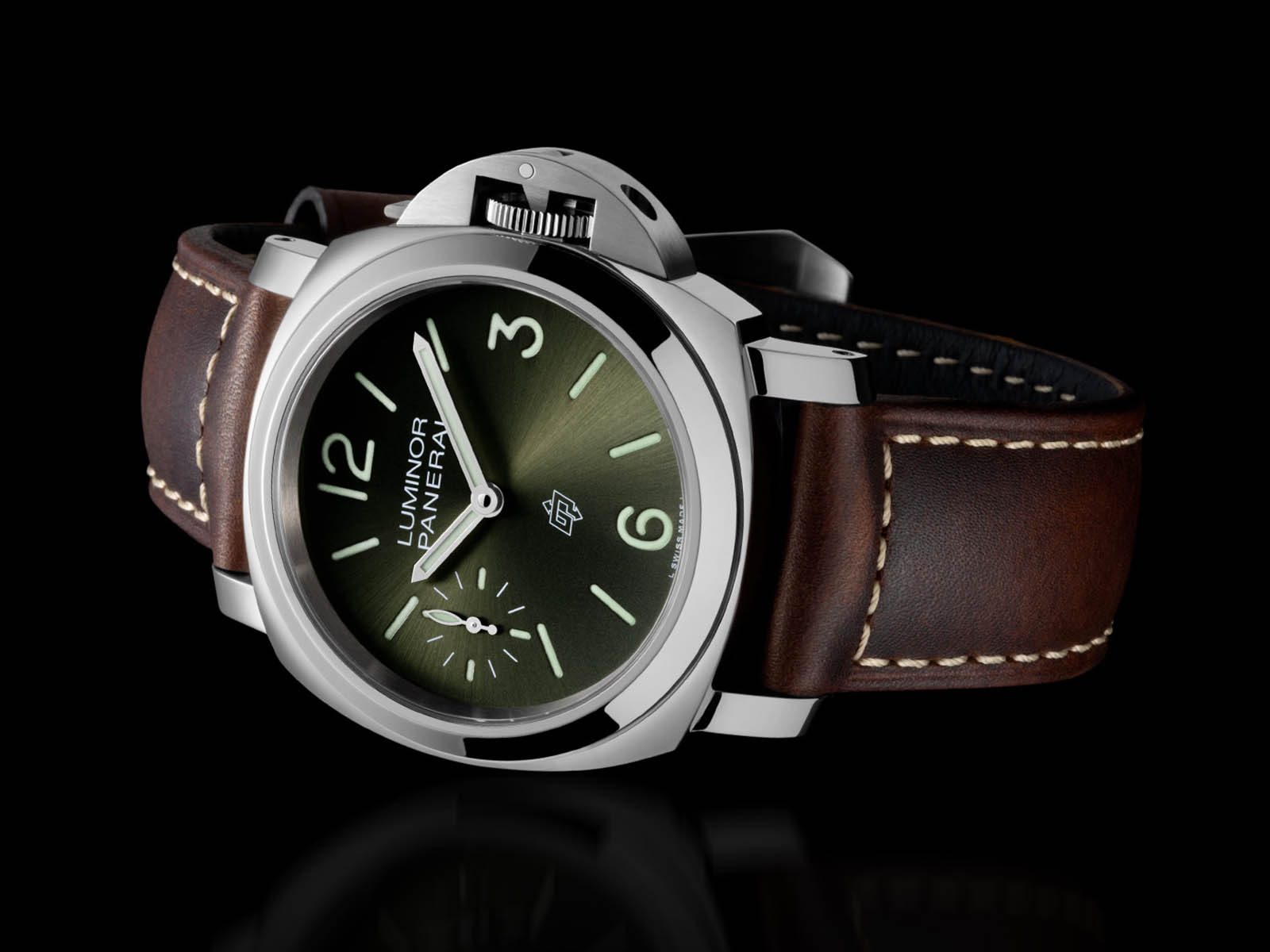 panerai-luminor-logo-44-mm-pam01624-2.jpg