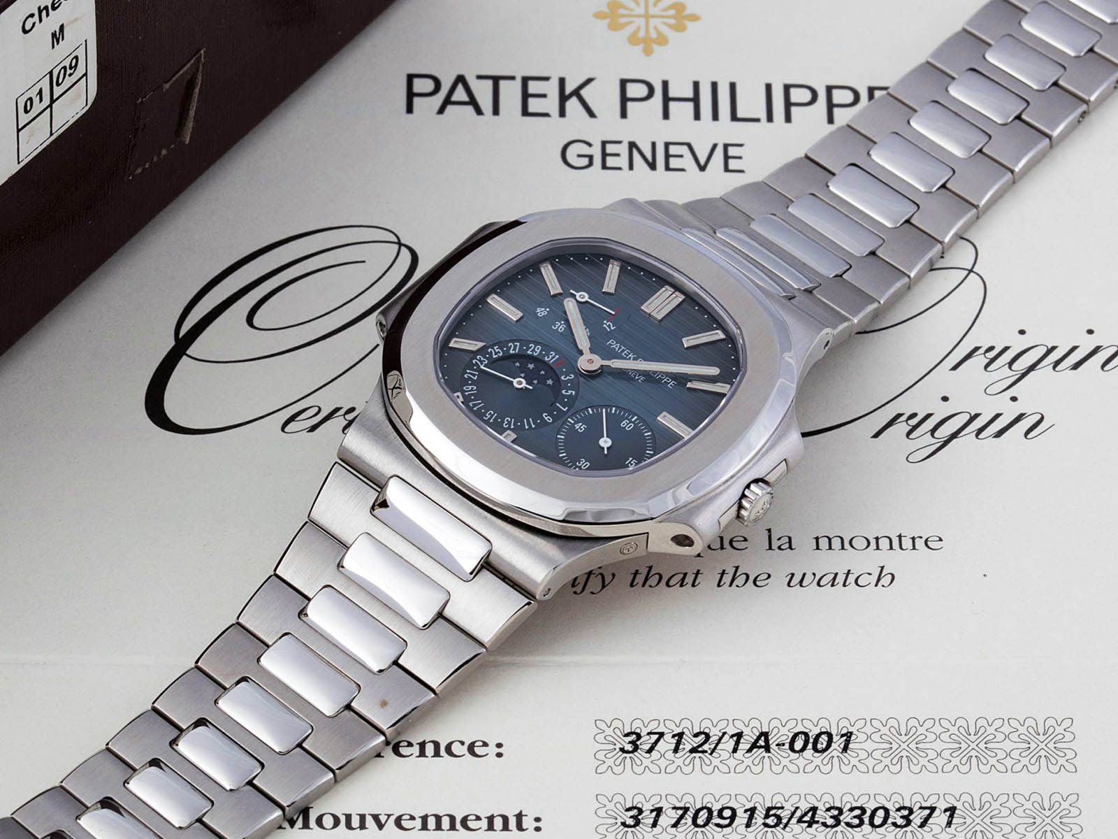 Patek philippe store nautilus 3712