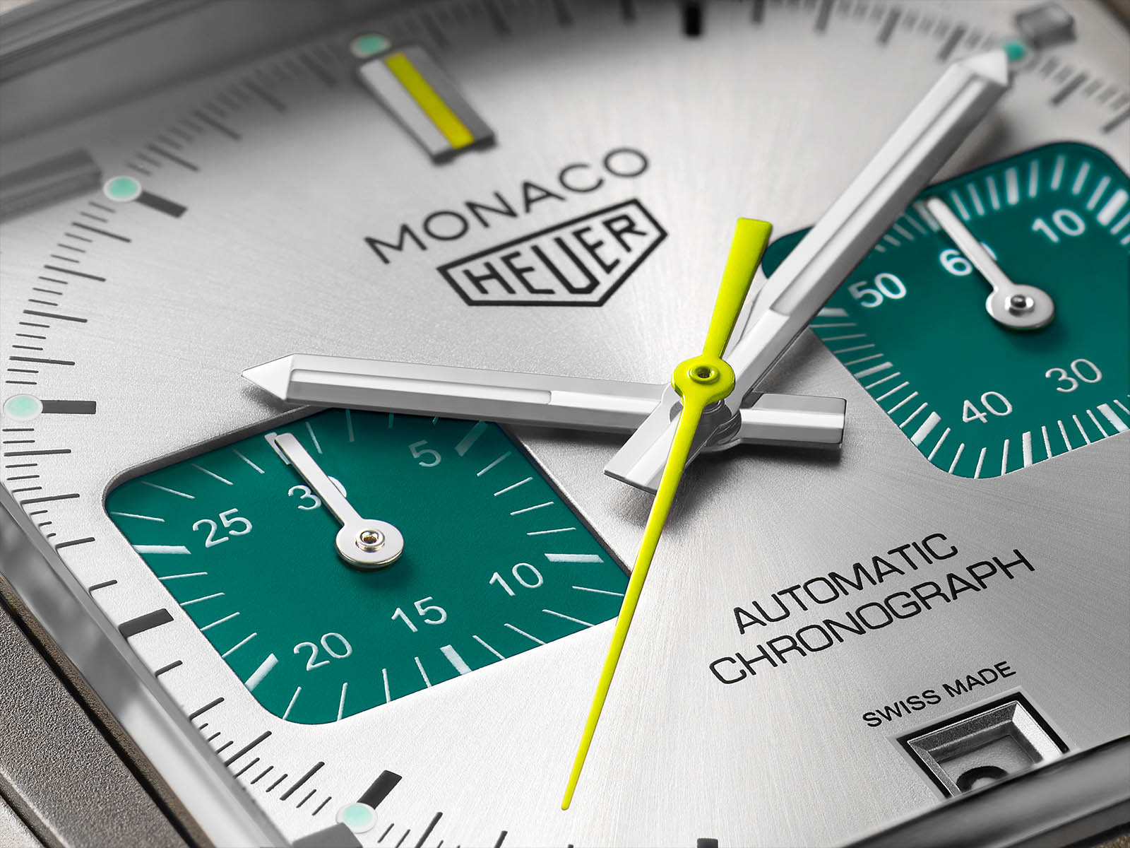 tag-heuer-monaco-chronograph-racing-green-limited-edition-3.jpg