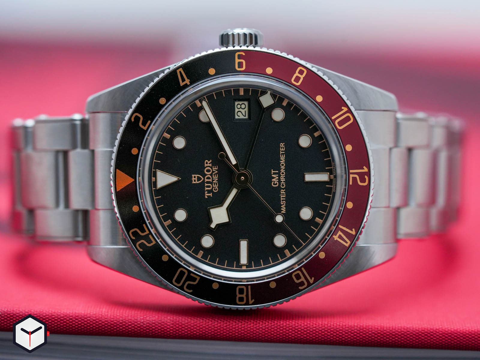 tudor-black-bay-58-gmt-9.jpg