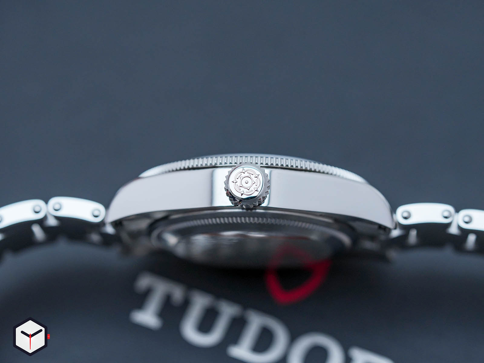 tudor-black-bay-ref-7941a1a0nu-14.jpg
