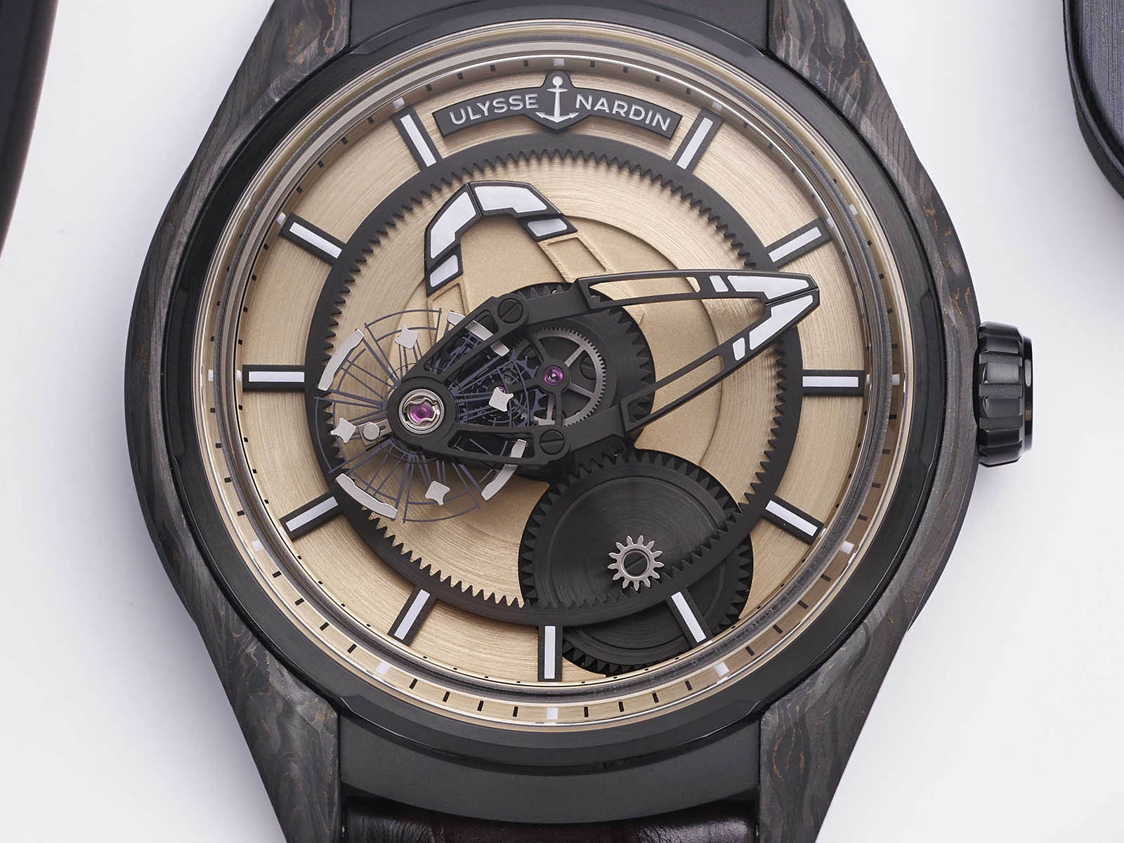 2303 270LE CARB The Hour Glass Carbonium Freak X Ulysse Nardin Review Horobox