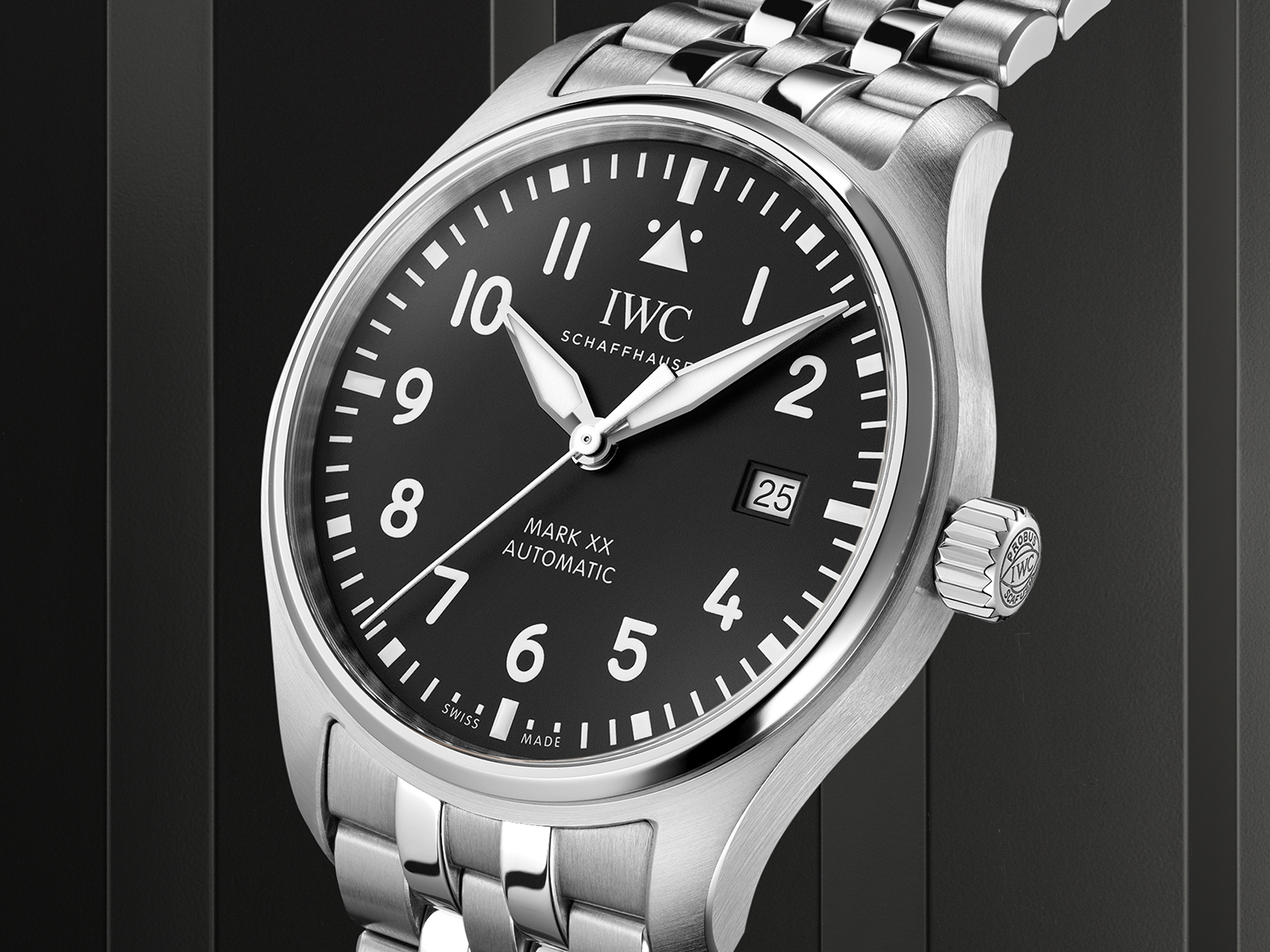 IWC Quietly Released The Pilot's Watch We've Been Waiting For | lupon ...