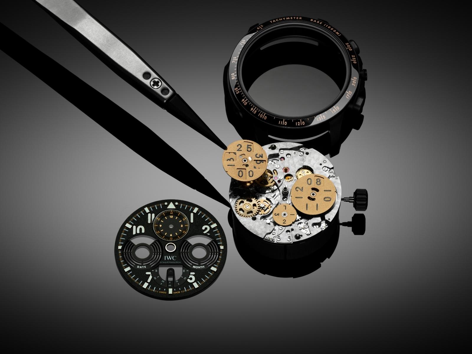 iwc-date-month-iw388801-4-.jpg