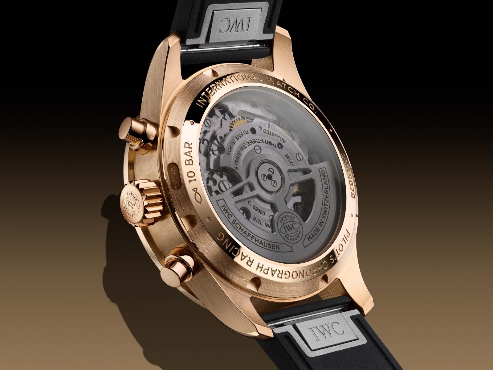 iwc-yeni-pilot-kronograf-2-.jpg