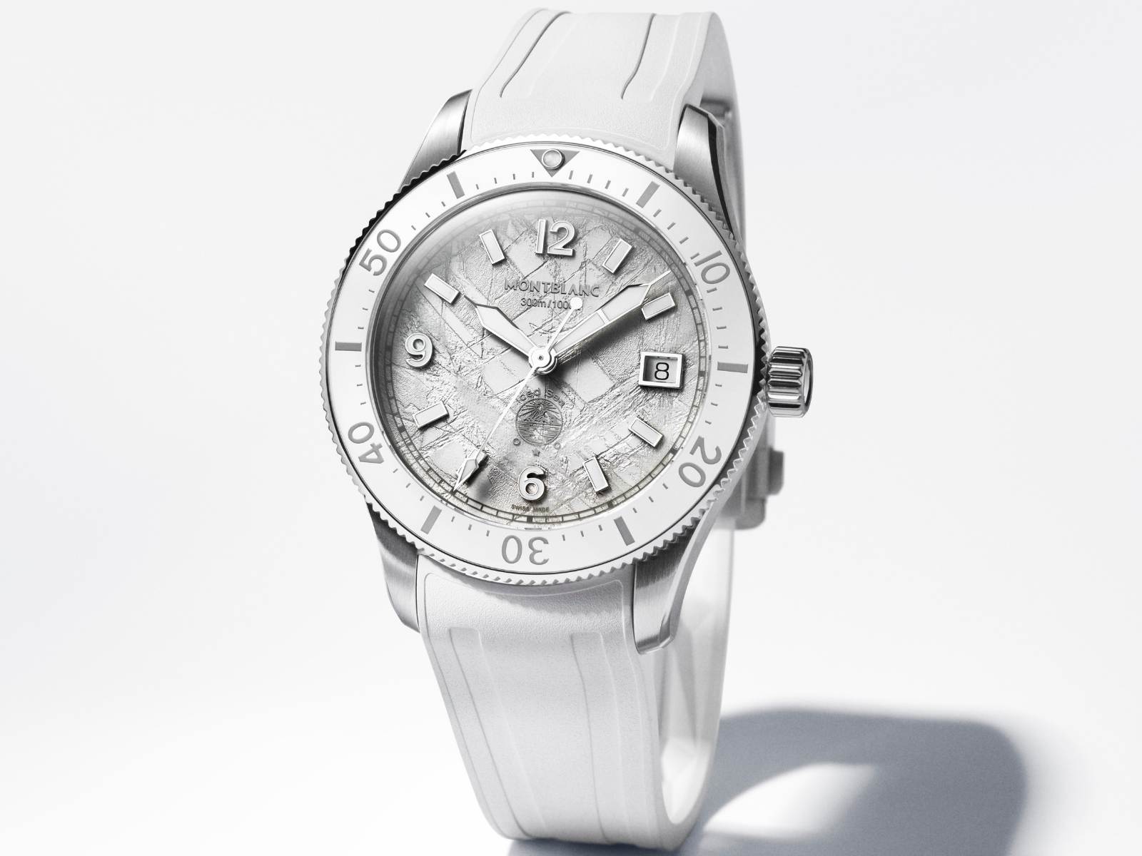 montblanc-iced-sea-38mm-4-.jpg