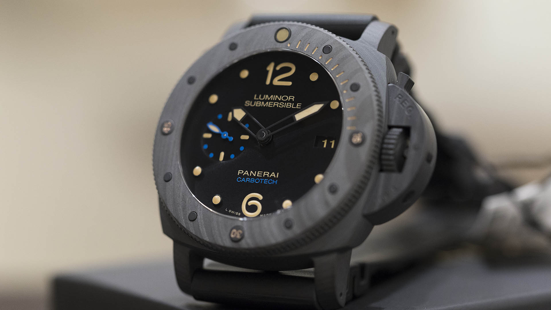 Panerai pam616 deals